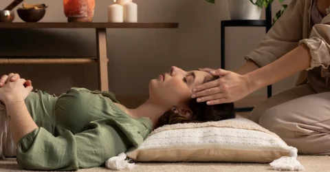 person-conducting-reiki-therapy_23-2149403922 person-conducting-reiki-therapy_23-2149403922